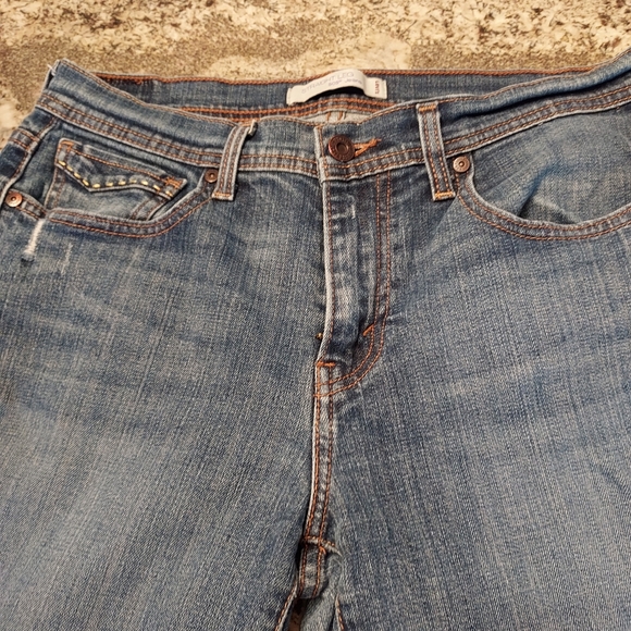 Vintage Levi's 505 Straight Leg Jeans 8M. - Picture 8 of 12